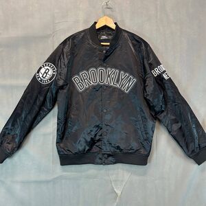 Brooklyn Nets Pro Standard Jacket Men’s Size L Black NBA Bomber Snap Front Logo
